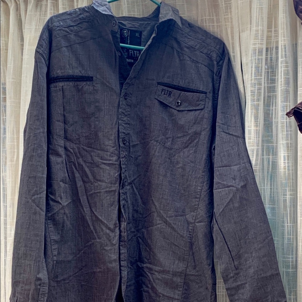 Great looking men’s shirt  NWOT